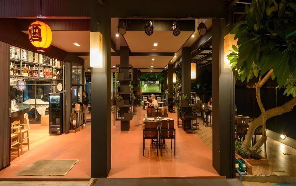 The Loft Seaside Sriracha Hotel Si Racha Exterior foto